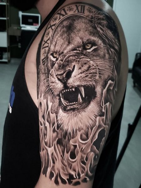 Lion Shoulder Tattoo 1