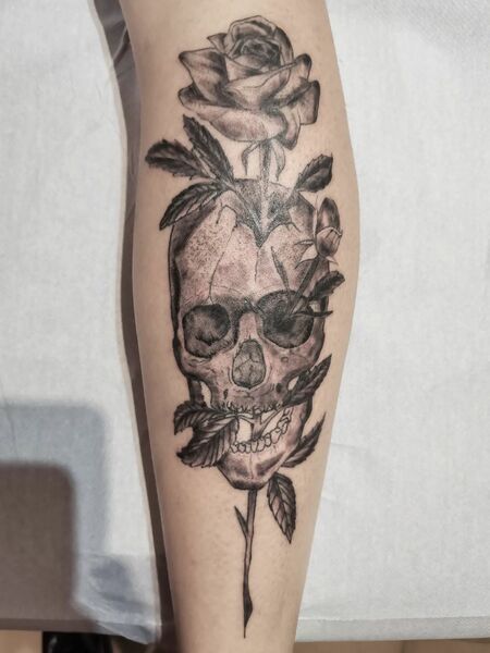Skull Tattoo ideas for Women