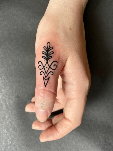 Dotwork Finger Tattoo