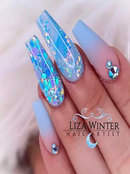 Light blue nails with ombre