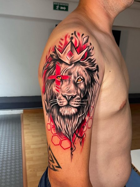 Trash Polka Lion Tattoo