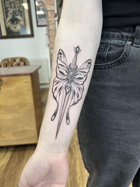 Dagger Tattoo Female